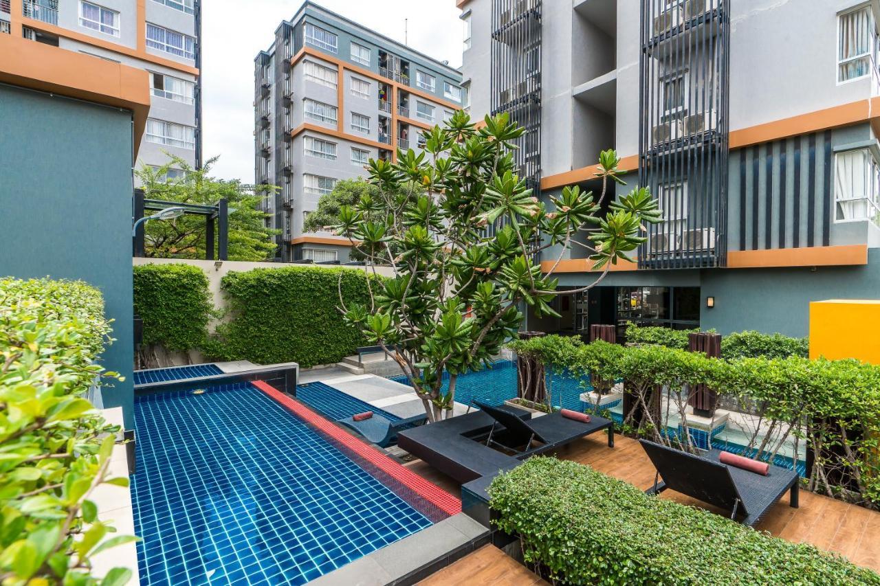 The Grass Serviced Suites Pattaya Extérieur photo