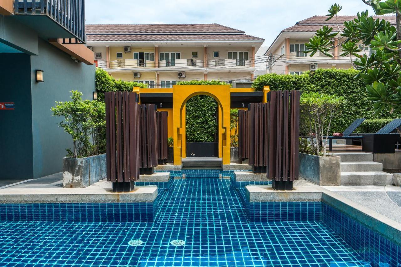 The Grass Serviced Suites Pattaya Extérieur photo