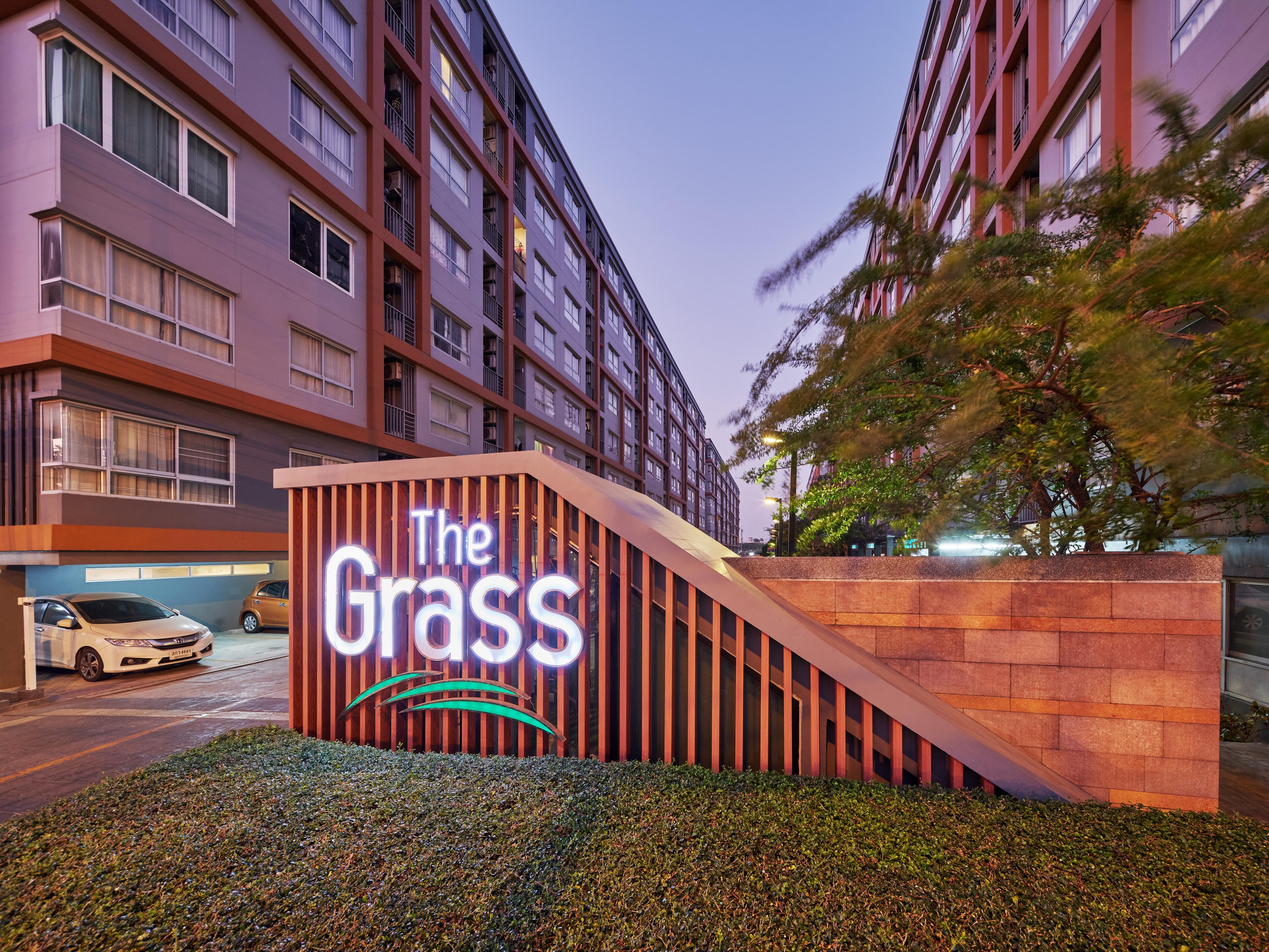 The Grass Serviced Suites Pattaya Extérieur photo