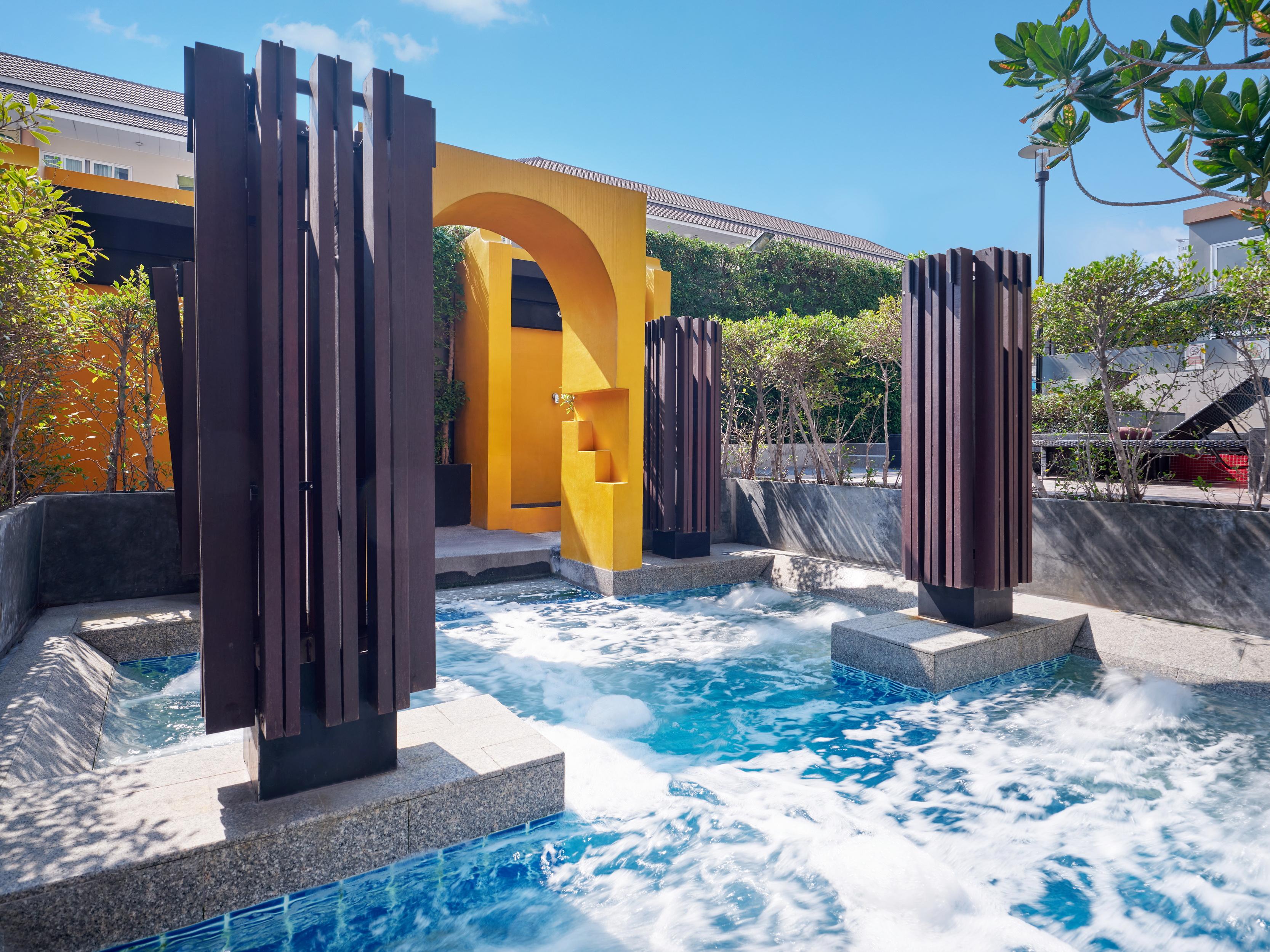 The Grass Serviced Suites Pattaya Extérieur photo
