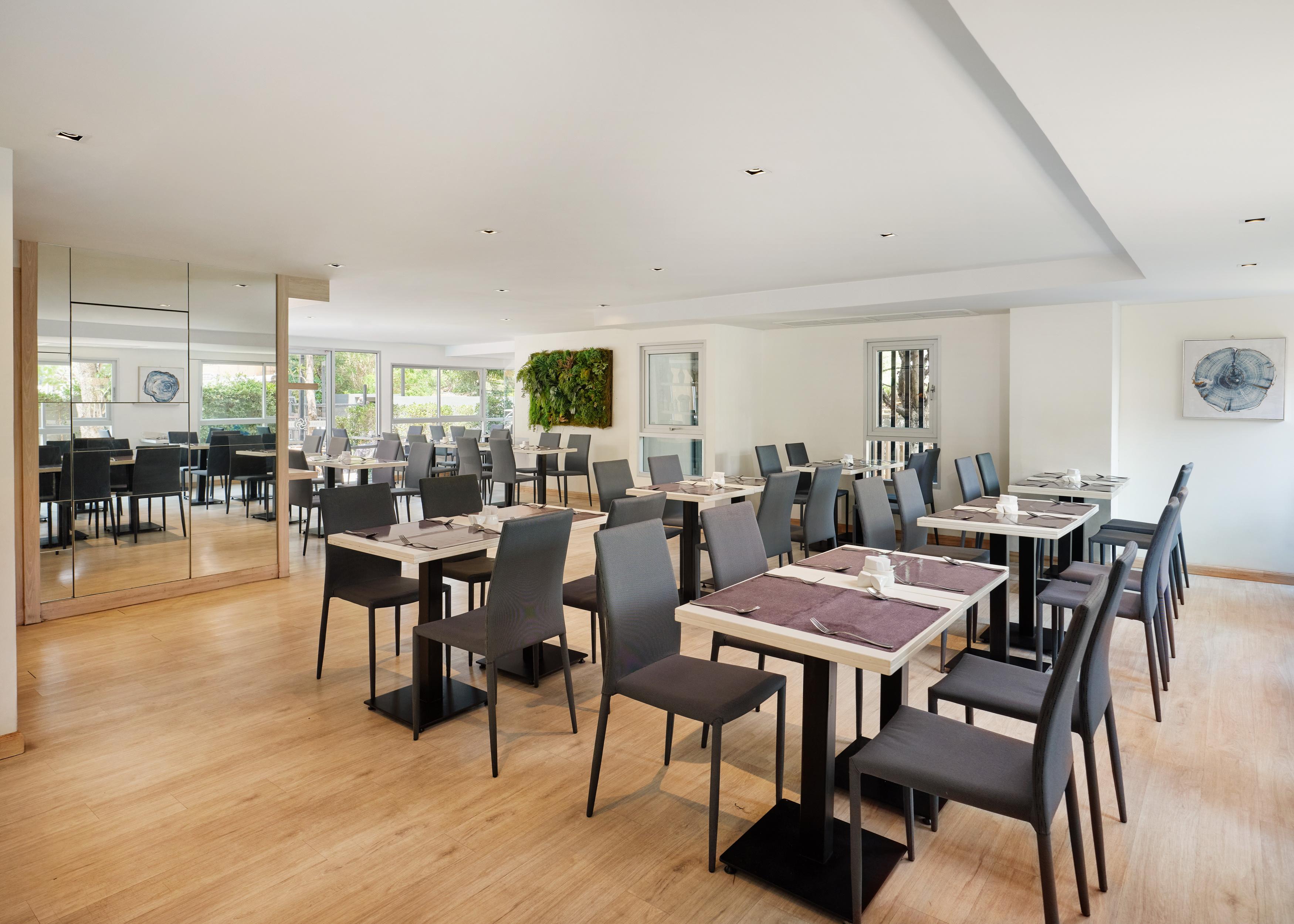The Grass Serviced Suites Pattaya Extérieur photo