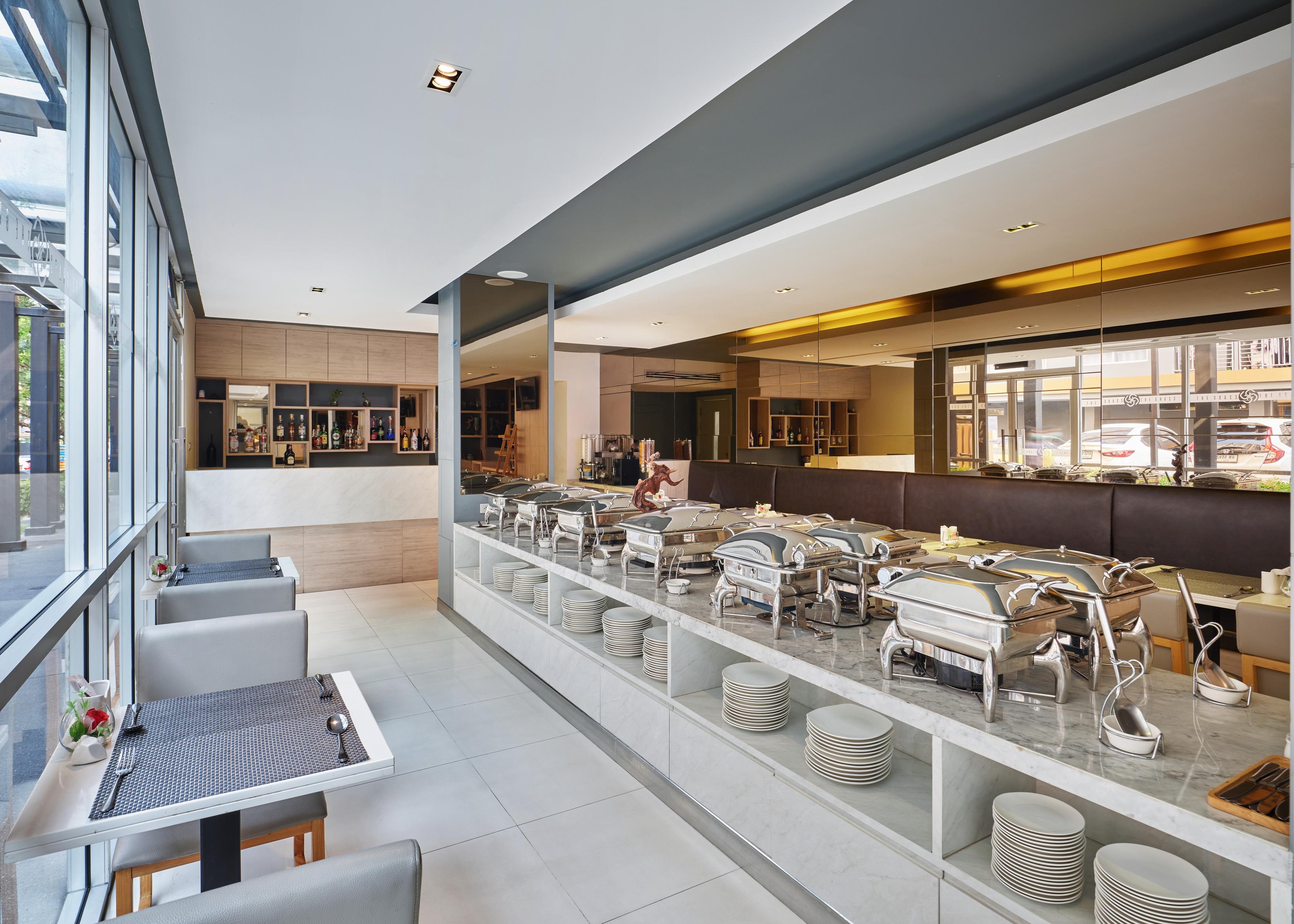 The Grass Serviced Suites Pattaya Extérieur photo