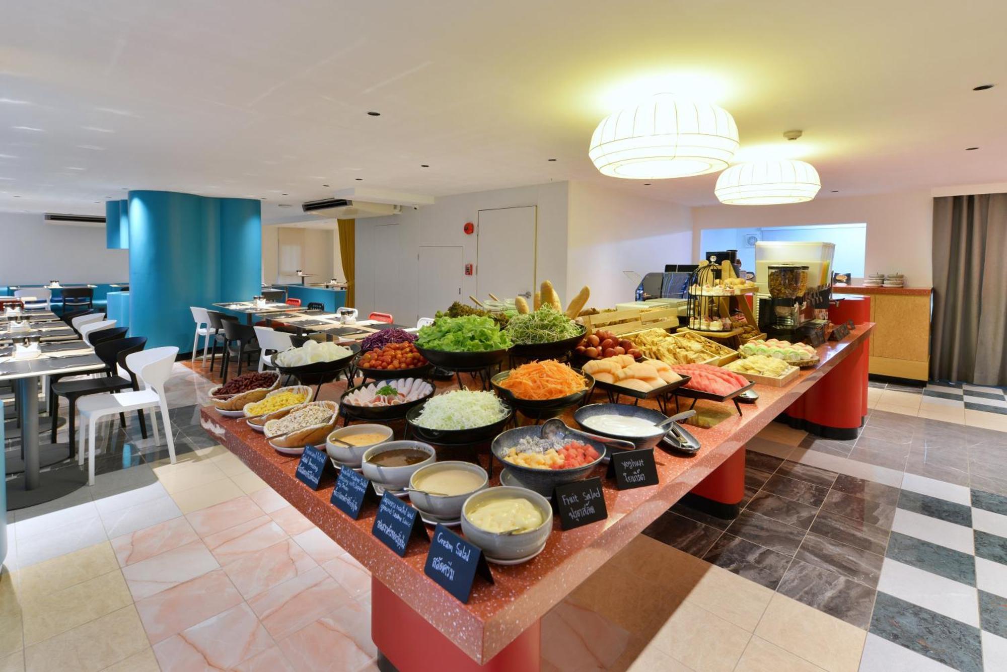 The Grass Serviced Suites Pattaya Extérieur photo