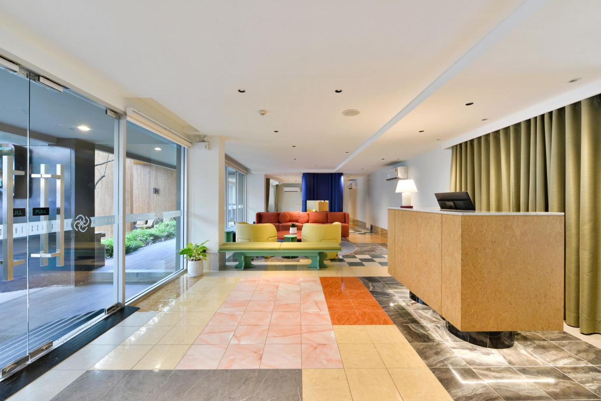 The Grass Serviced Suites Pattaya Extérieur photo